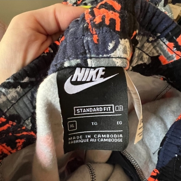 Nike Dynamic Sweatpant & Hoodie Set - Picture 2 of 6